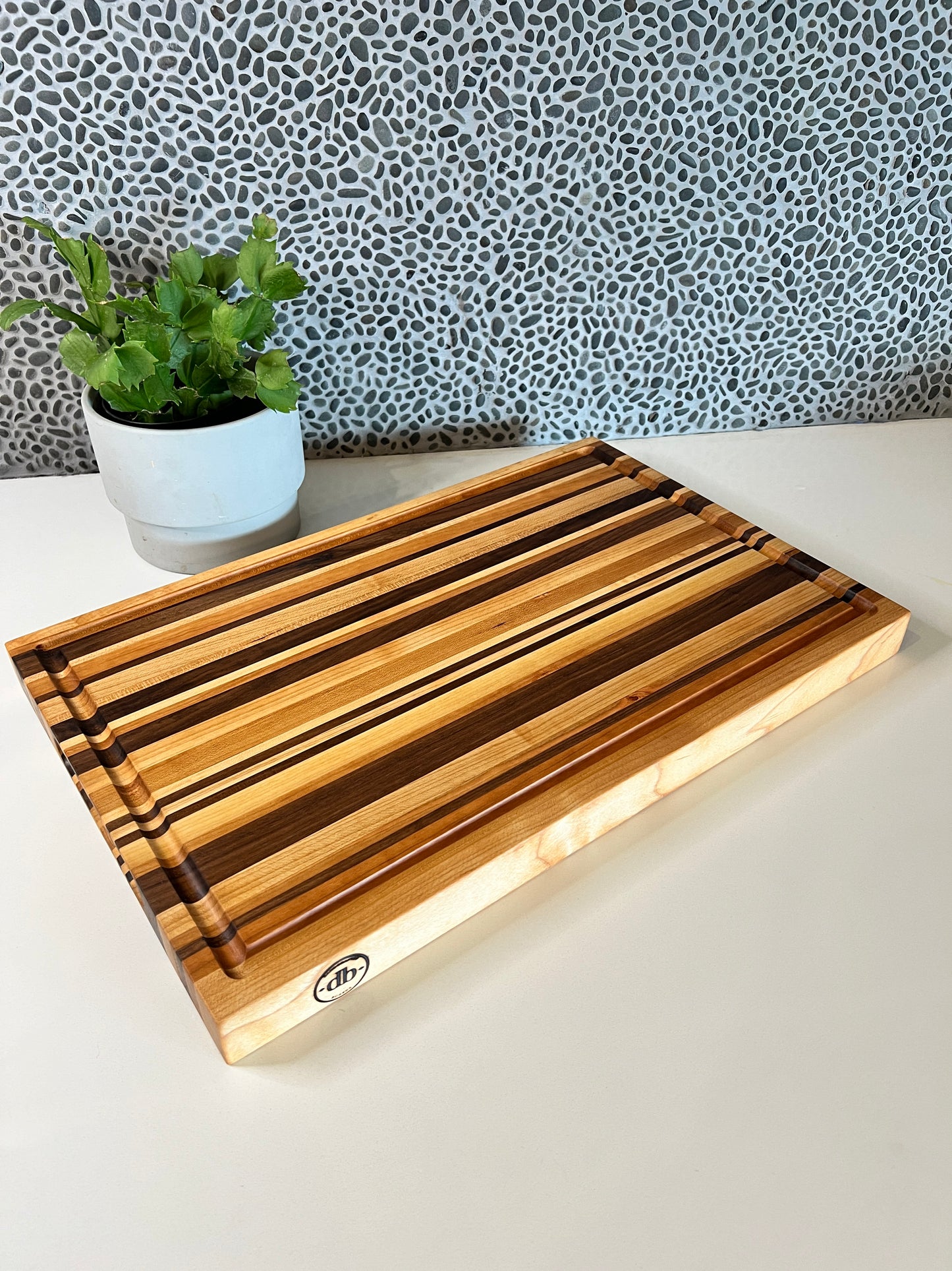 Edge Grain Cutting Board